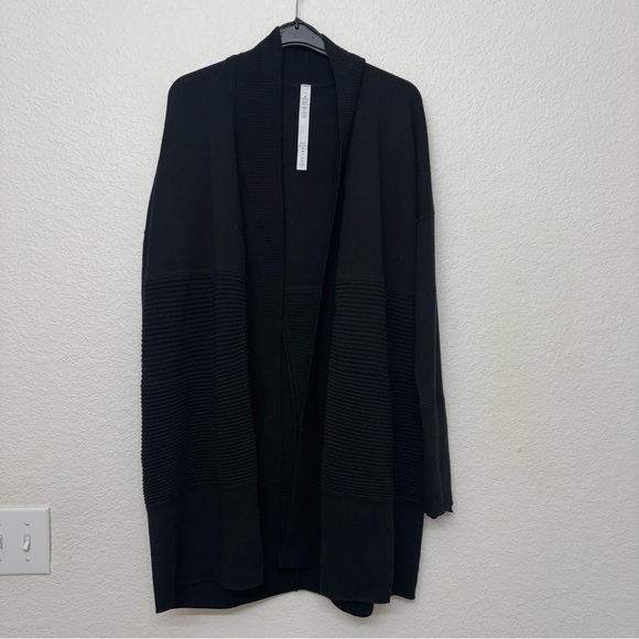 Lululemon Sit In Lotus Wrap - Picture 5 of 9